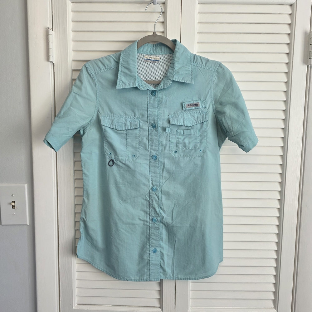Columbia PFG Vented Light Blue Button Down Shirt